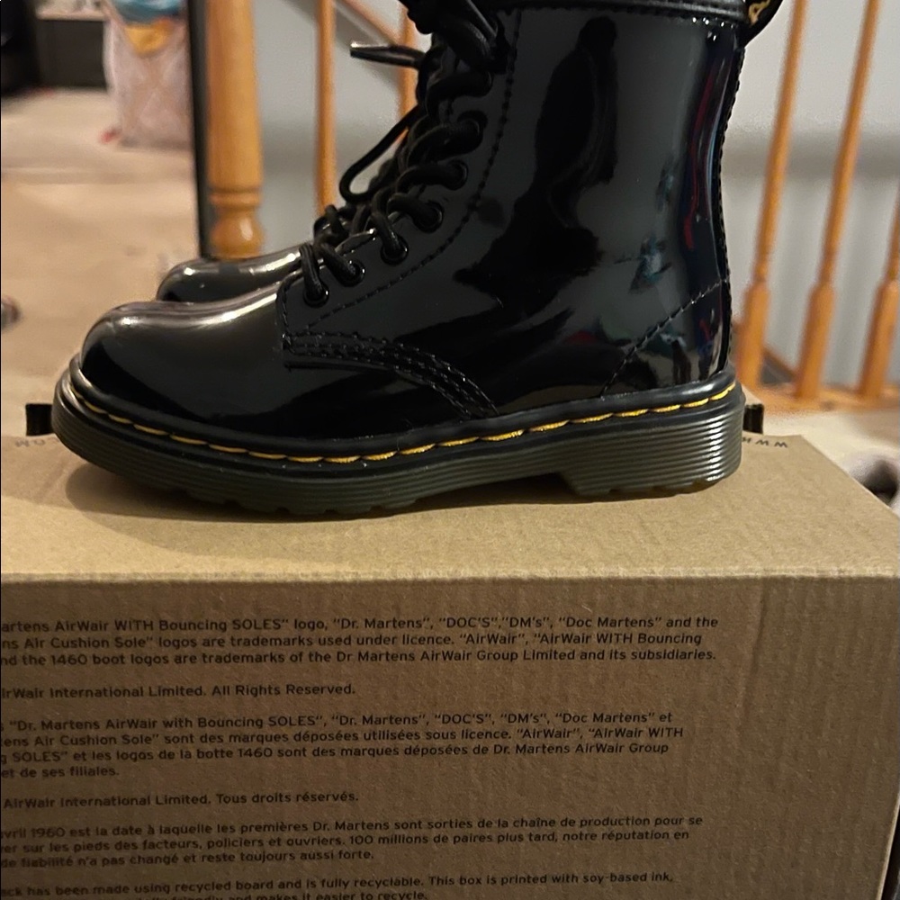 Dr. Martens Toddler 7c